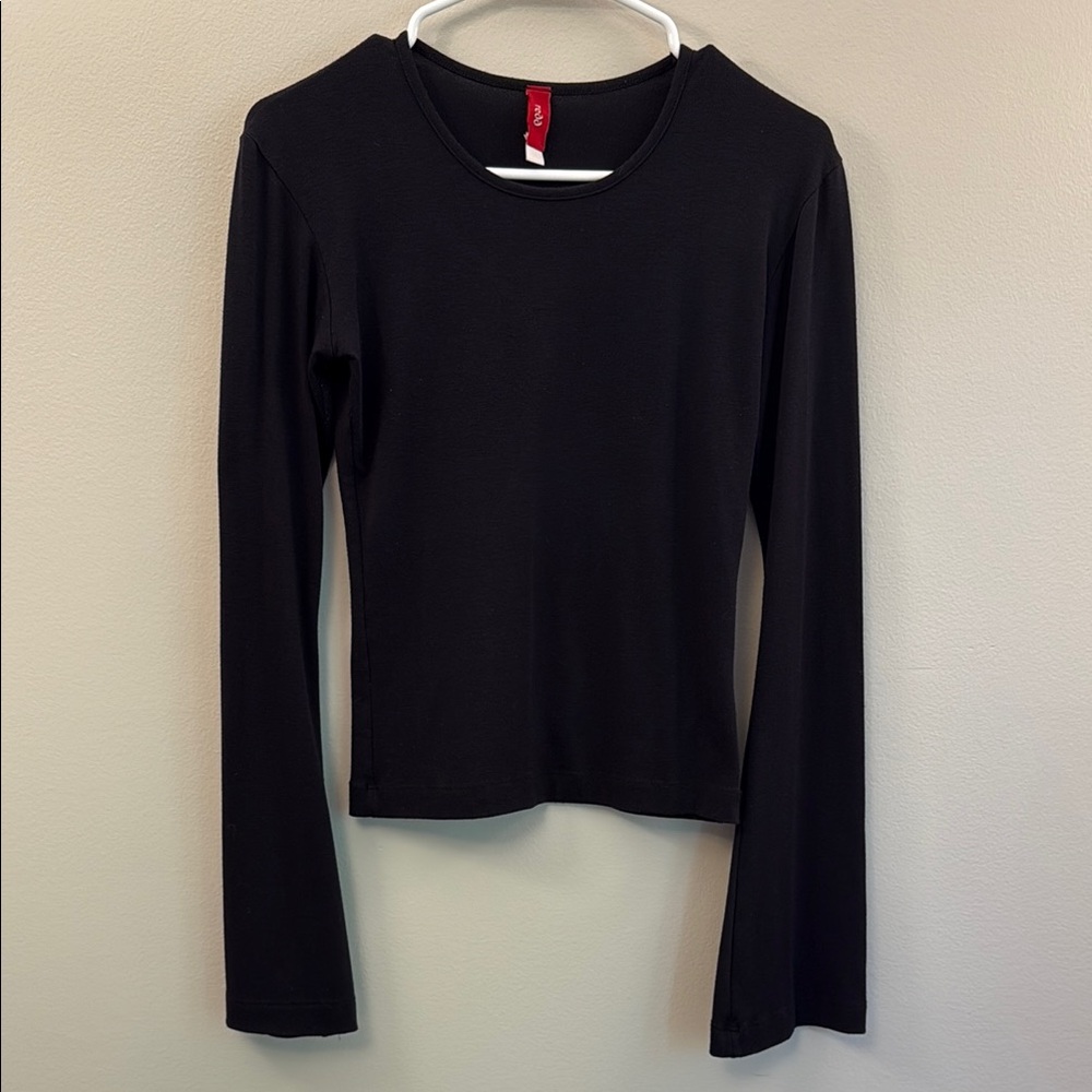 Black Fitted Long Sleeve Tee